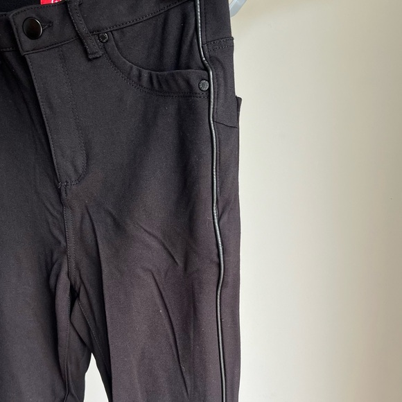 Guess Leggings - Picture 2 of 4